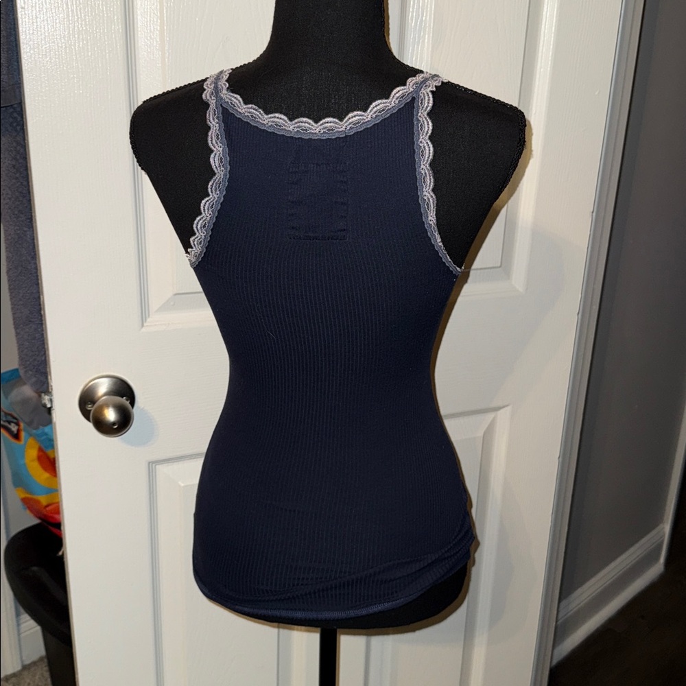 🖤HOLLISTER Y2K NAVY BLUE LACE-TRIM TANK TOP SIZE S🖤 - Picture 7 of 7